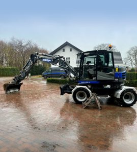 easynav-emg100-compatible-swivel-triple-booms-tilt-buckets Passer flere maskintyper